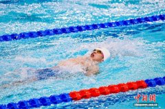 >残特奥会游泳比赛 徐兴尚成“
